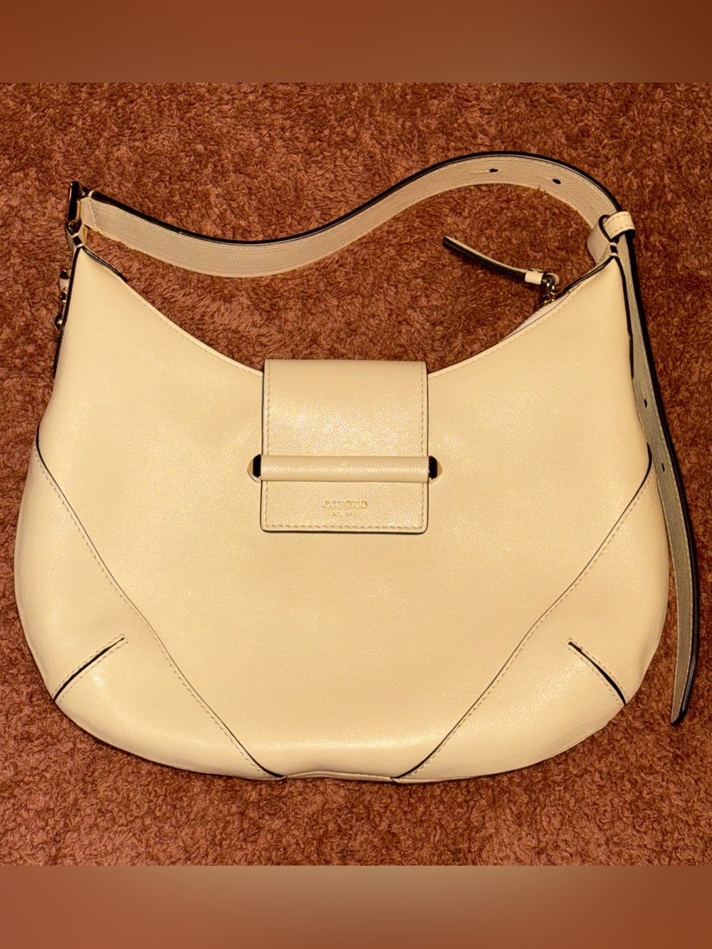 Jimmy Choo
Bar Hobo
S Buttermilk
Biker Leather
Shoulder Bag
New